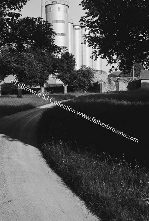 OLD CHURCH AT HEATH Grain Silos